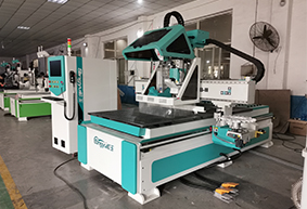 河南趙總訂購板式家具生產線一套